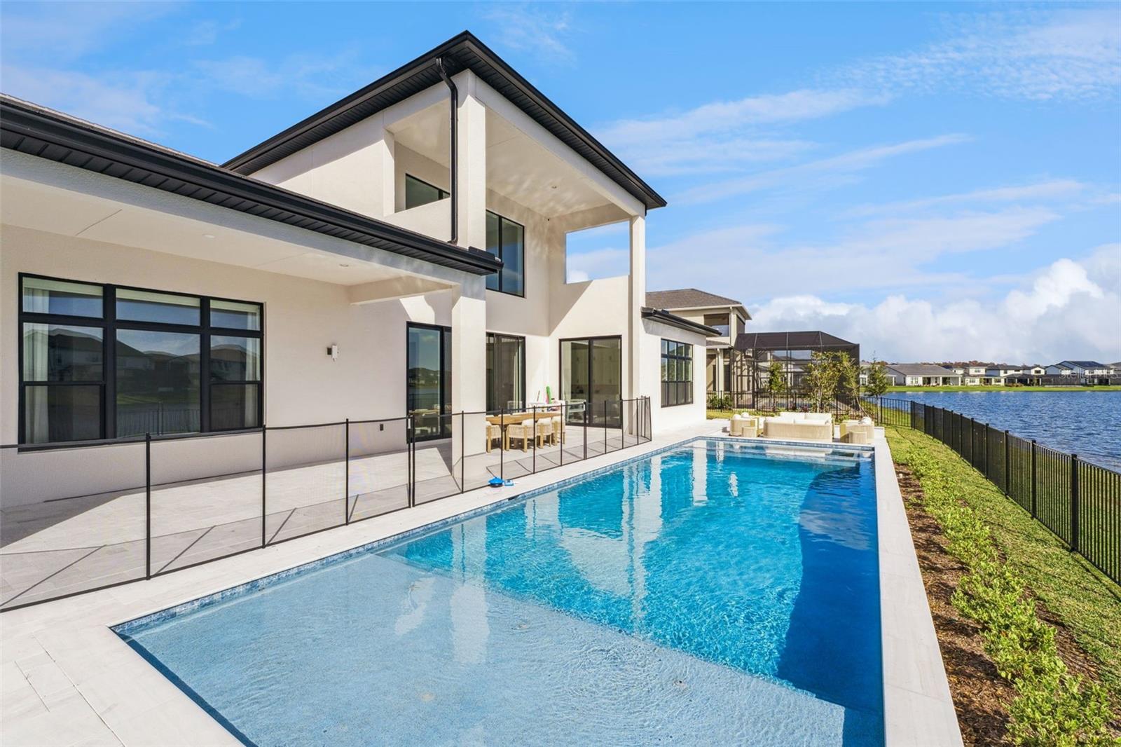 9720 LAUREL BERRY DR