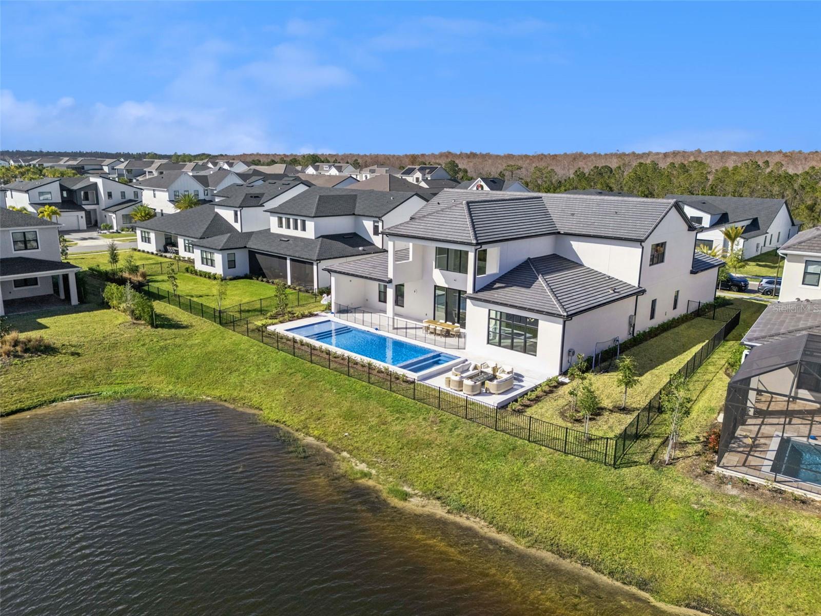 9720 LAUREL BERRY DR