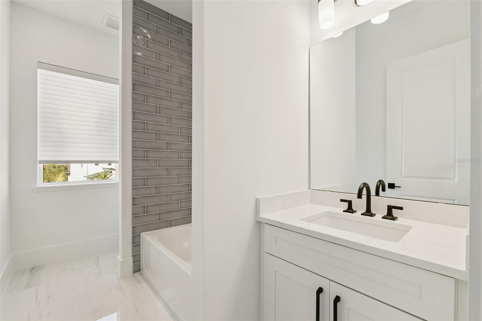 9720 LAUREL BERRY DR