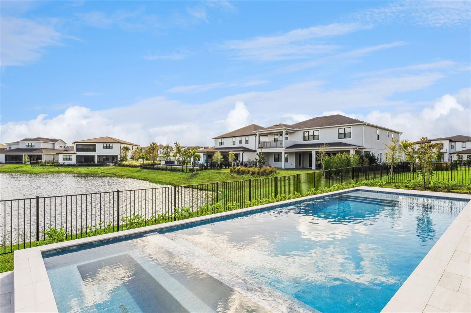 9720 LAUREL BERRY DR