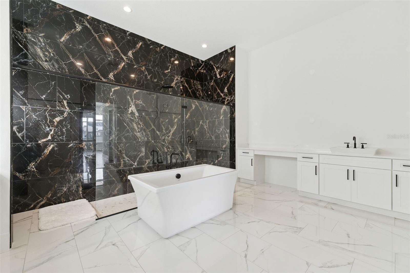 9720 LAUREL BERRY DR