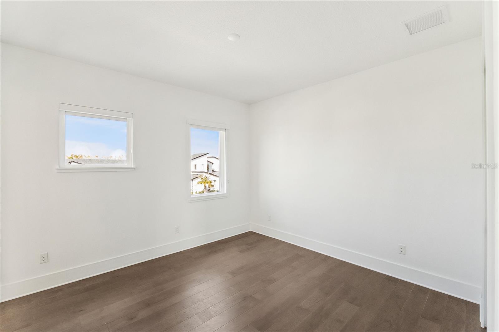 9720 LAUREL BERRY DR