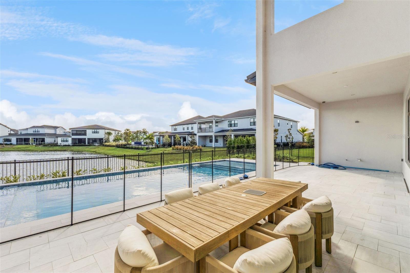 9720 LAUREL BERRY DR