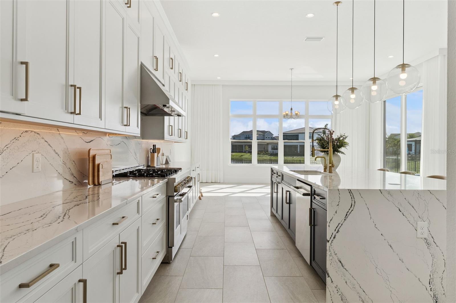 9720 LAUREL BERRY DR