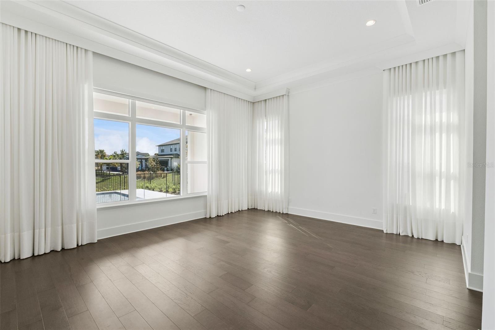 9720 LAUREL BERRY DR