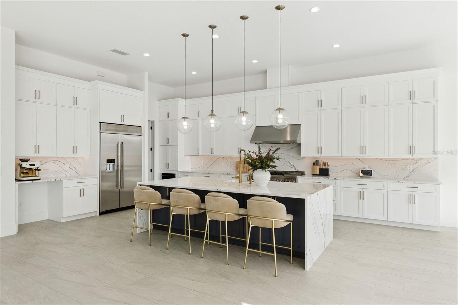 9720 LAUREL BERRY DR