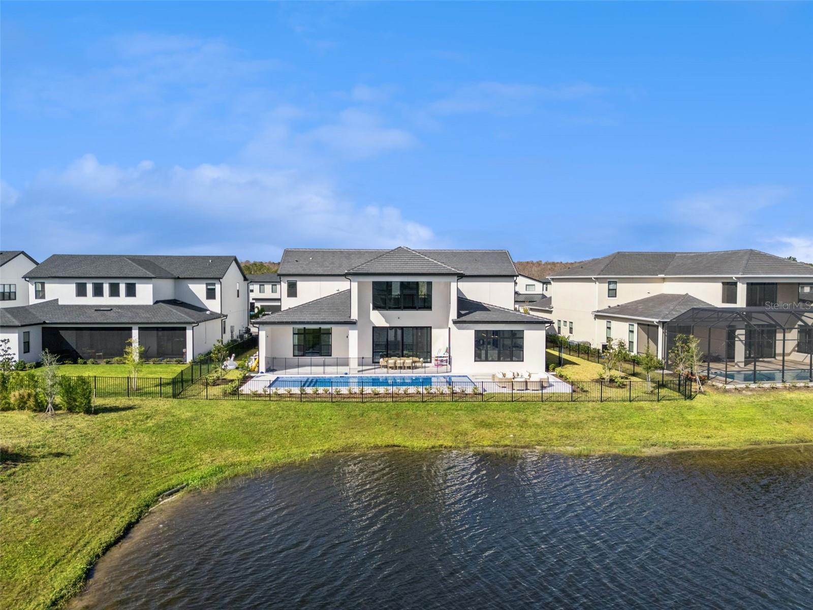 9720 LAUREL BERRY DR