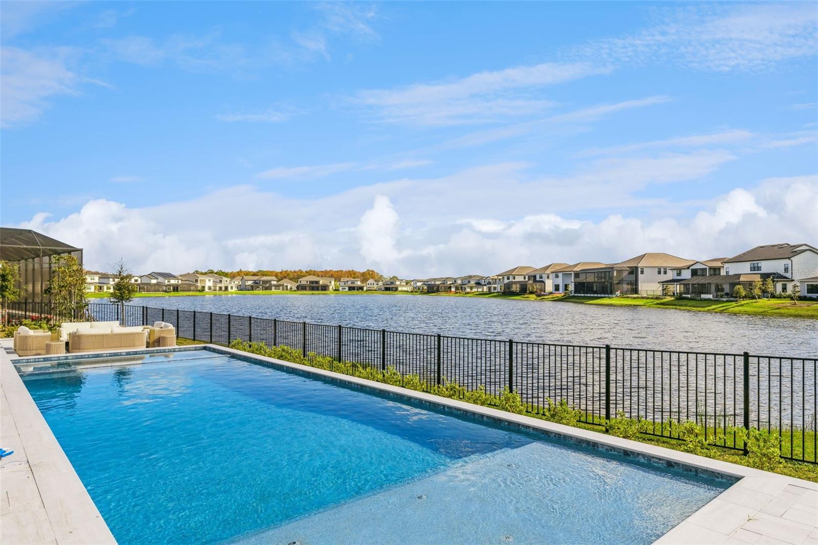 9720 LAUREL BERRY DR