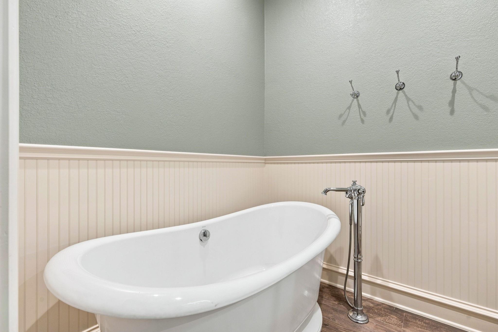 27614 Little Fox Crest