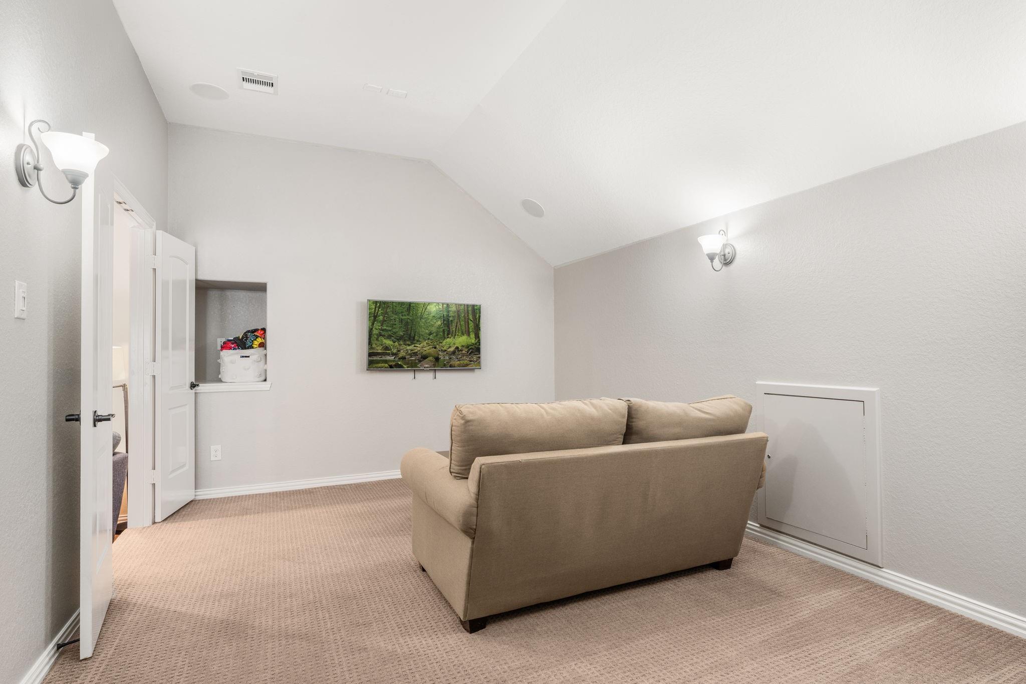 10 Black Spruce Court