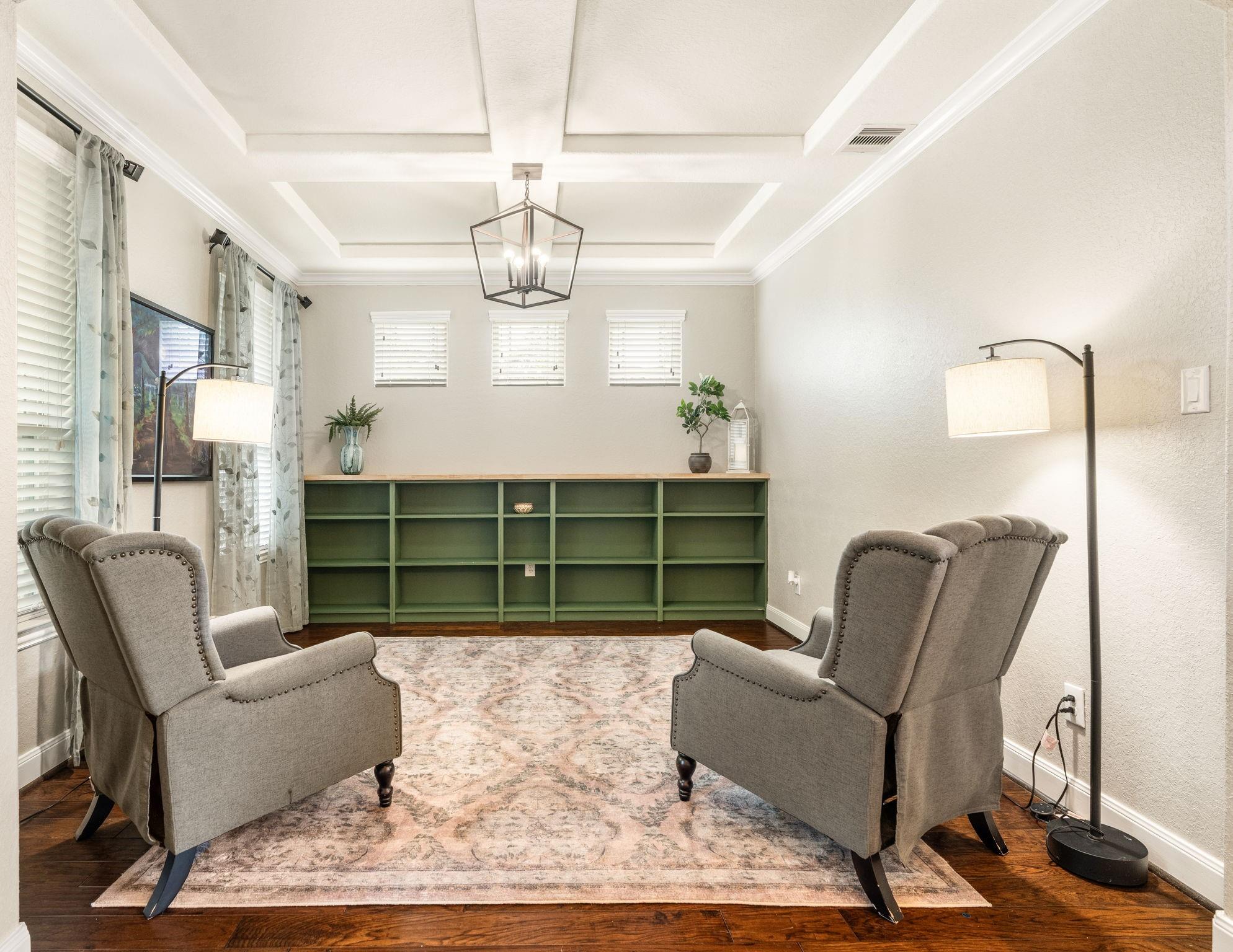 10 Black Spruce Court