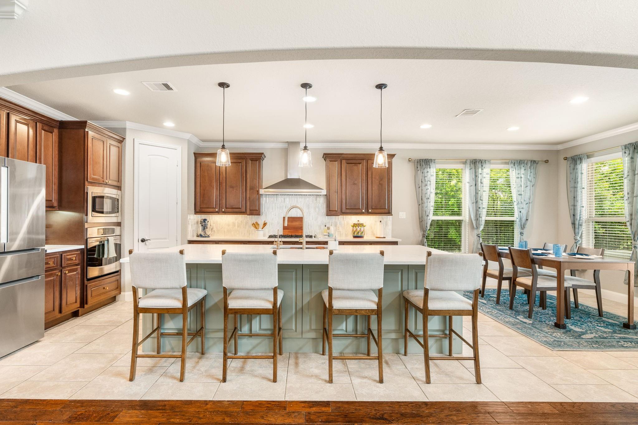 10 Black Spruce Court