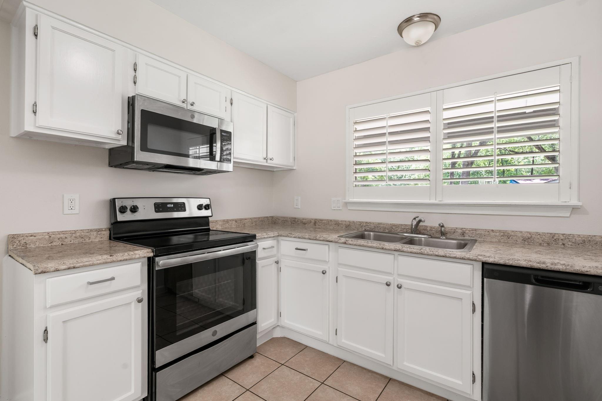 1908 N Red Cedar Circle