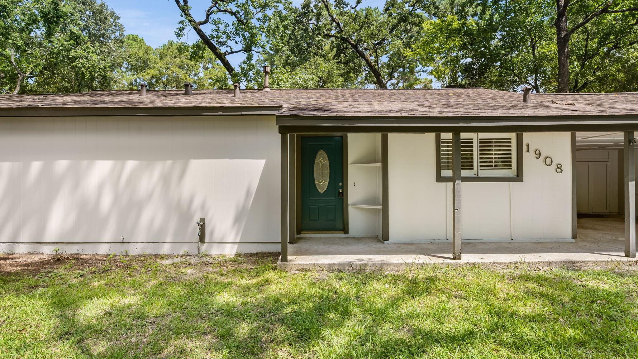 1908 N Red Cedar Circle