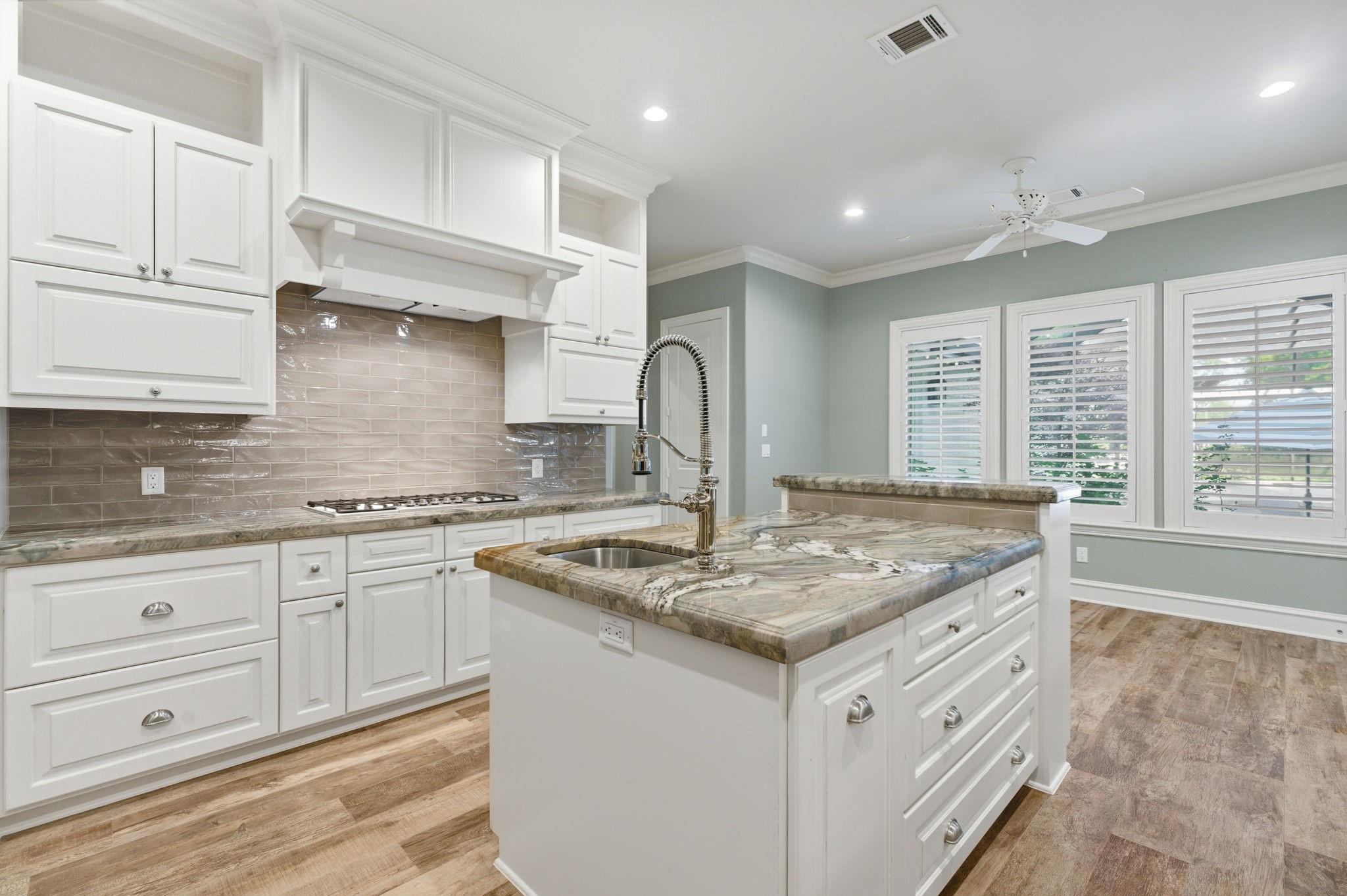 27614 Little Fox Crest