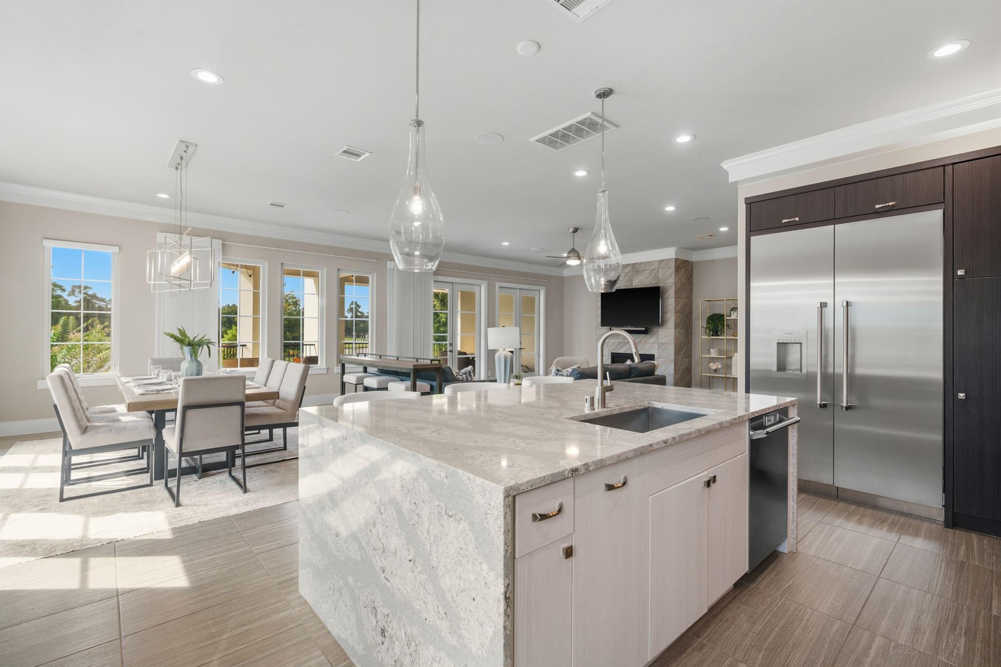 75 Lakeside Cove