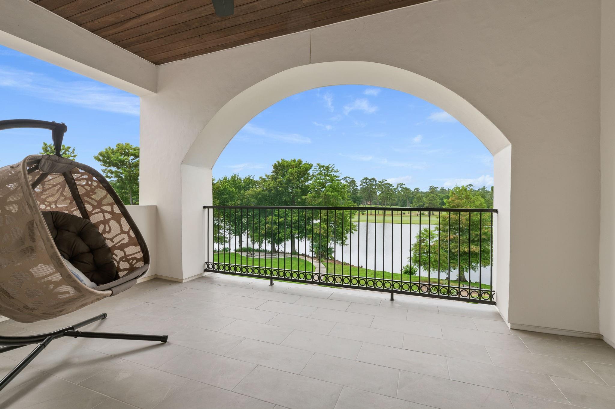 75 Lakeside Cove