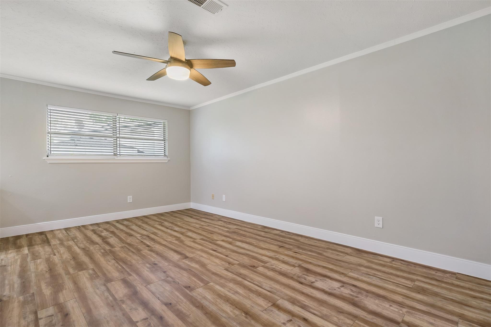 25519 Many Oak Drive