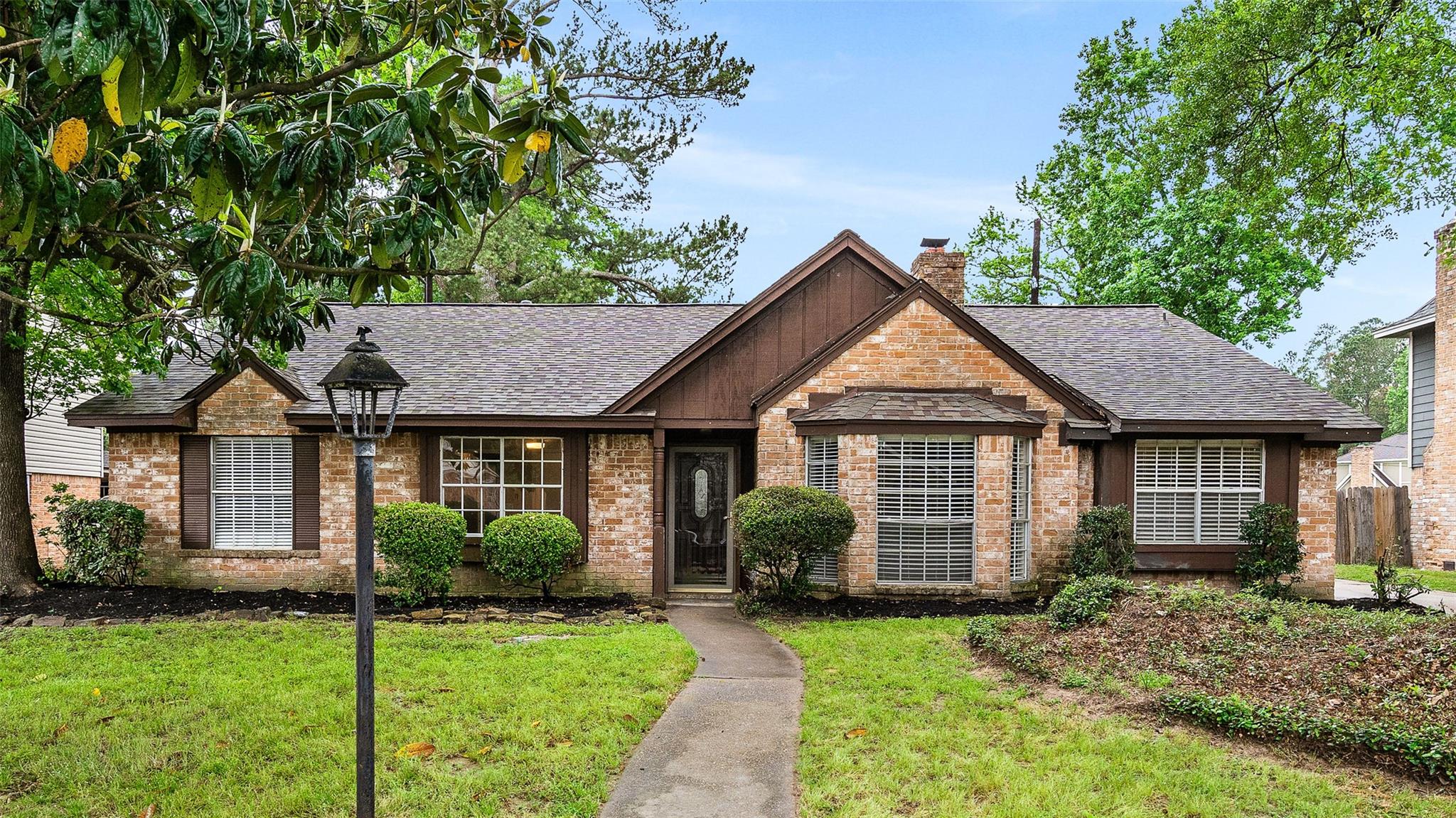 25519 Many Oak Drive