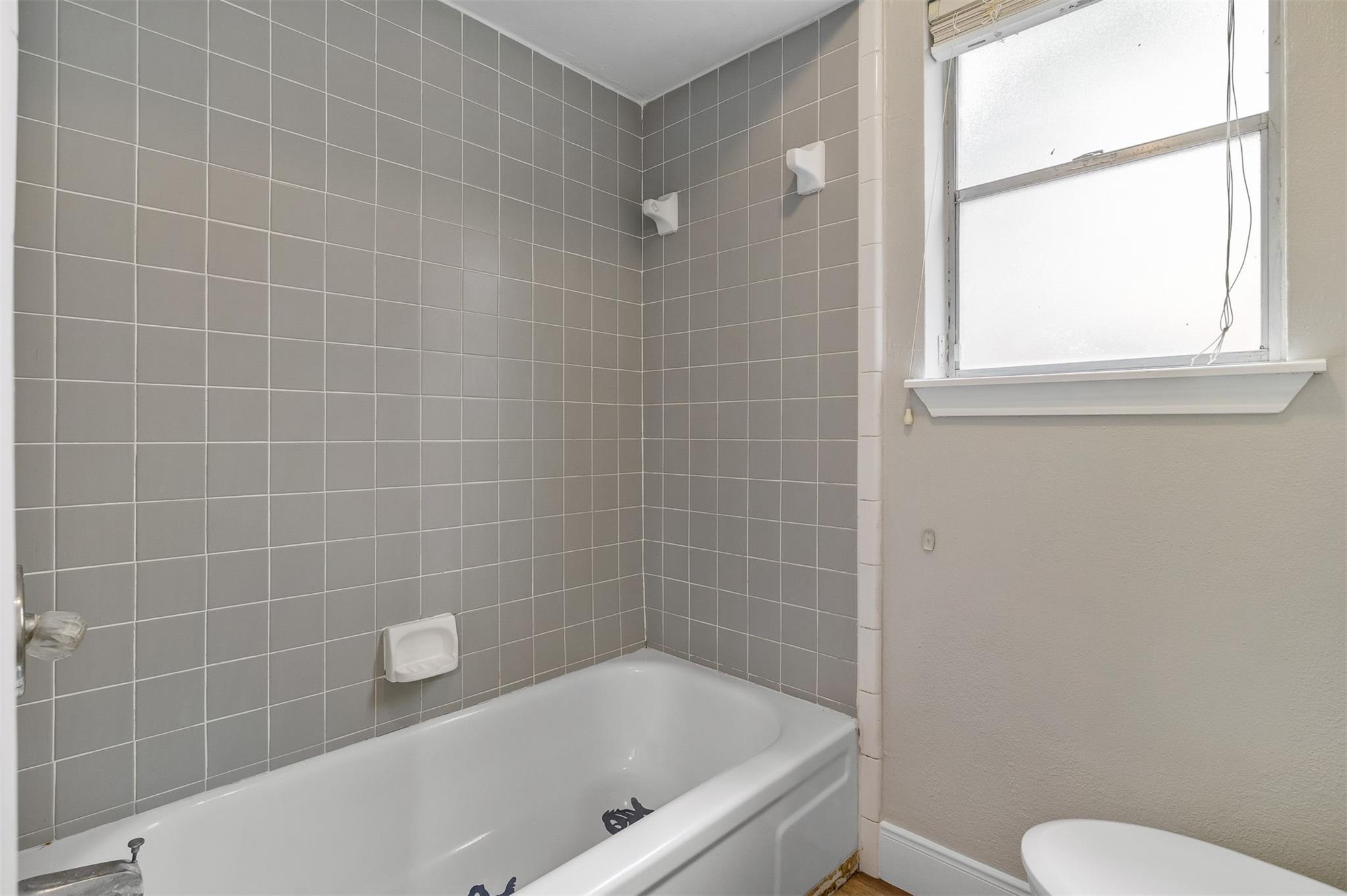 25519 Many Oak Drive