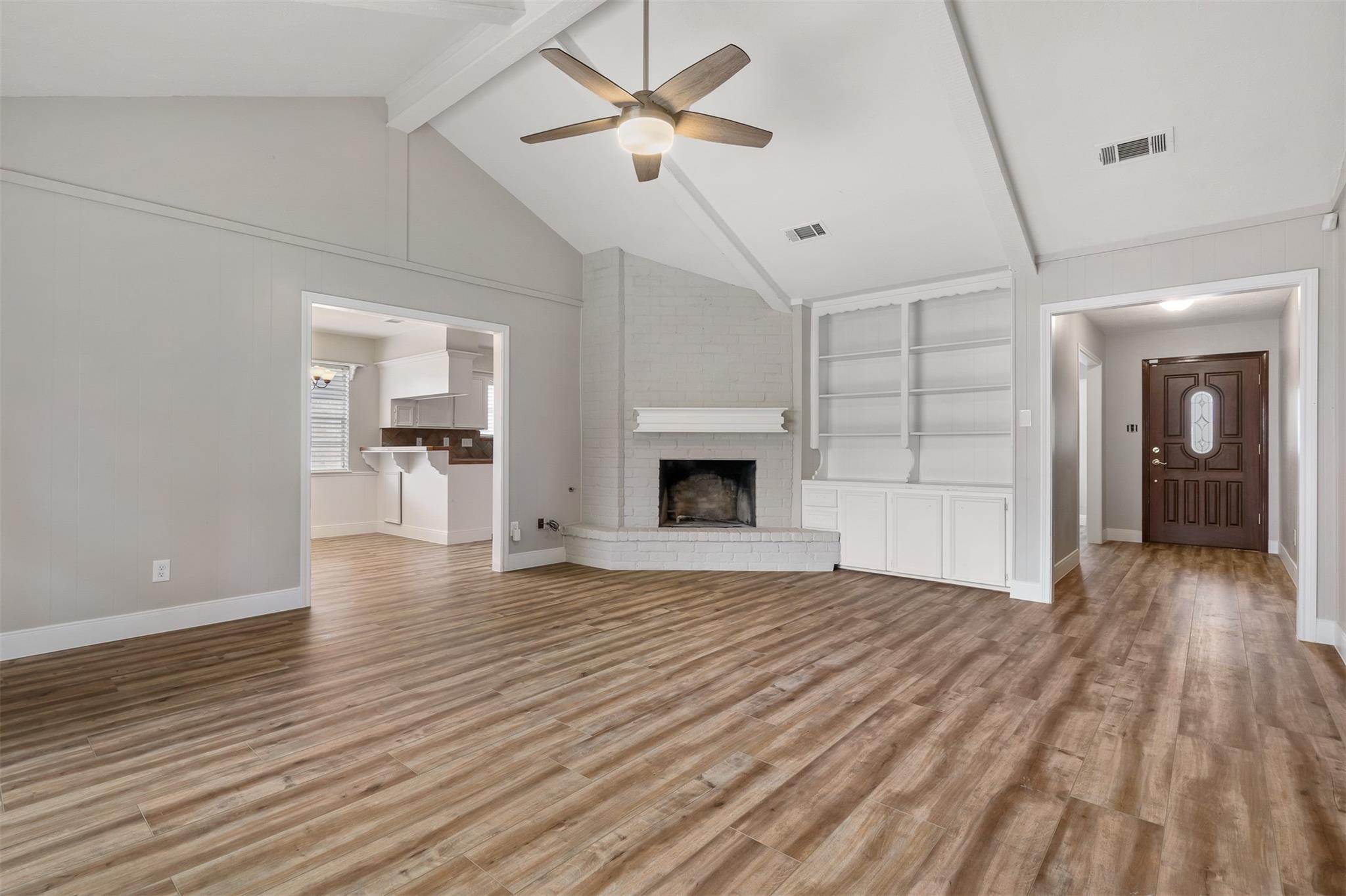 25519 Many Oak Drive