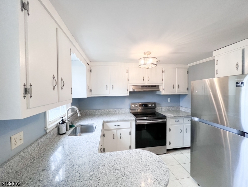8 Prospect Ave