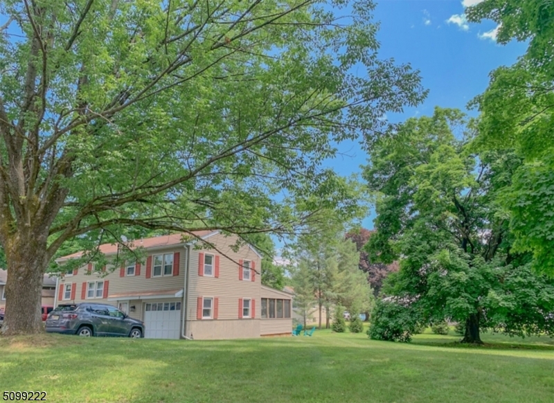 8 Prospect Ave