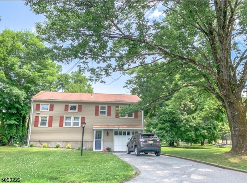 8 Prospect Ave