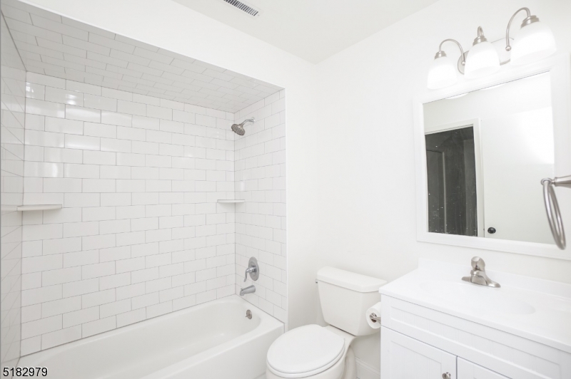 20 Augusta Dr Unit 1