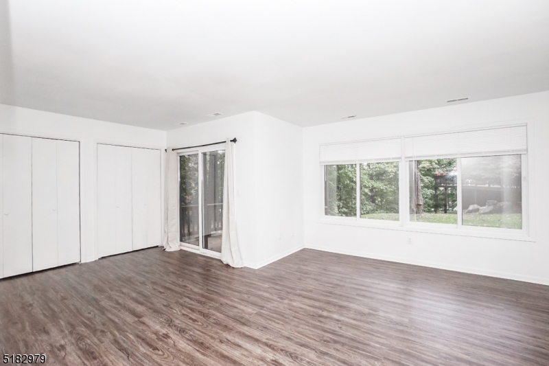 20 Augusta Dr Unit 1