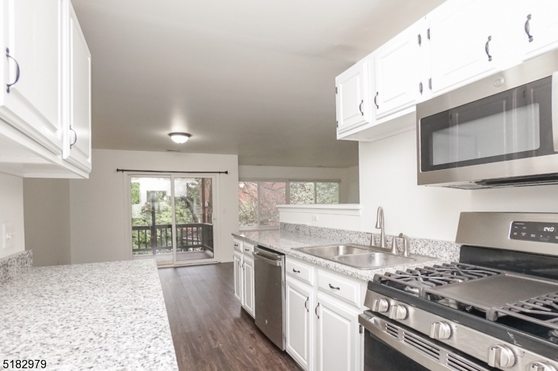 20 Augusta Dr Unit 1