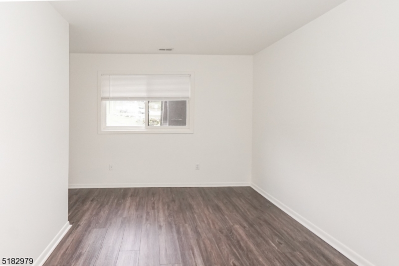 20 Augusta Dr Unit 1