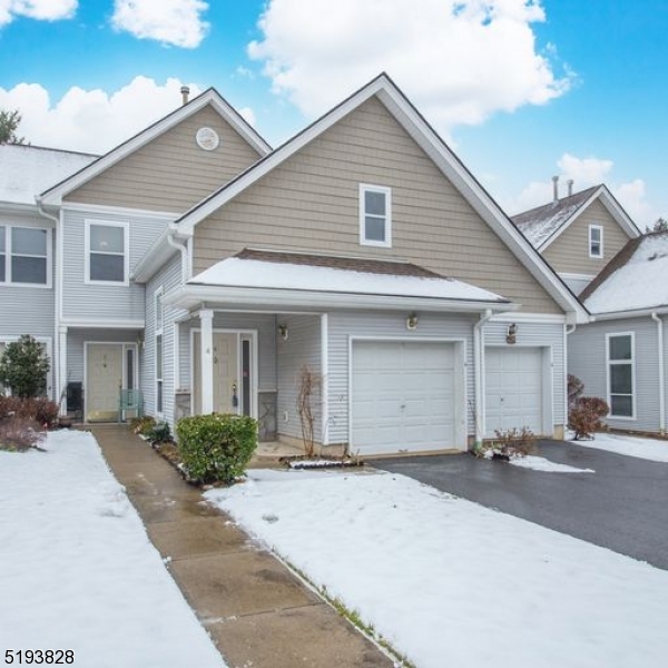 4 Eagles Nest Ln 4