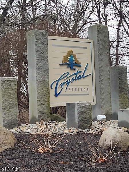 4 Eagles Nest Ln 4