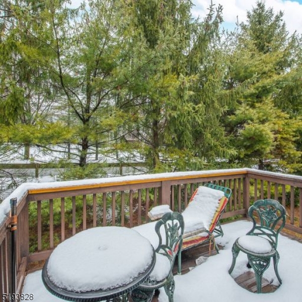 4 Eagles Nest Ln 4