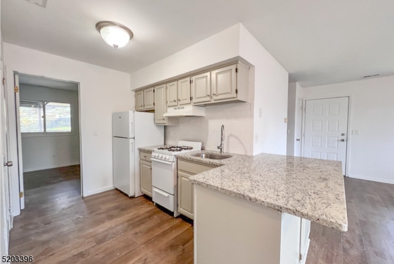 17 Stonehill Dr Unit 9