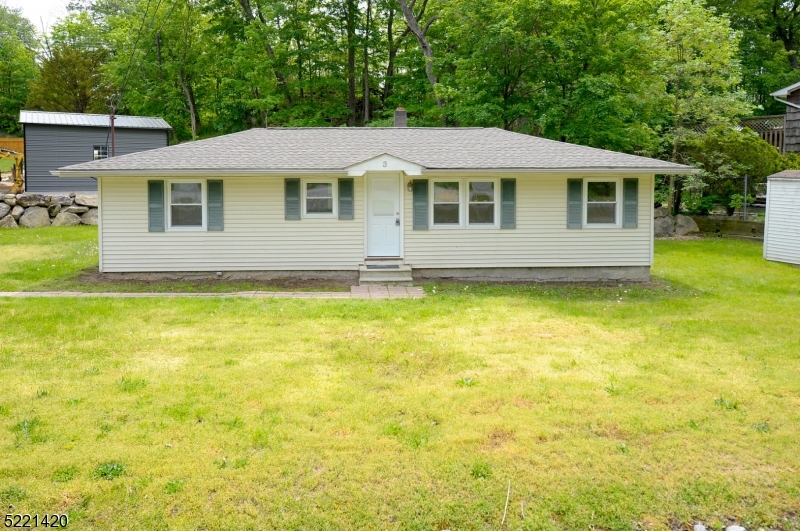 3 Valley Dr