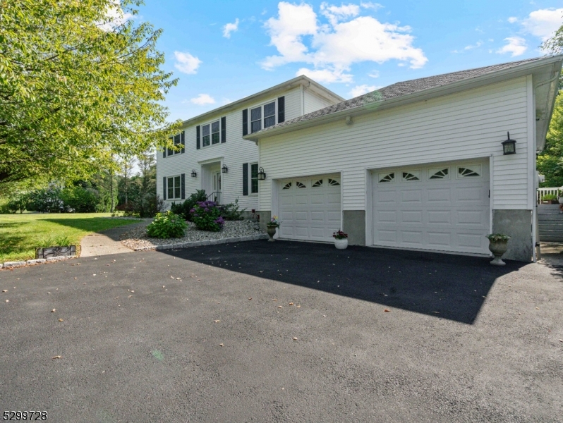7 Southfield Dr