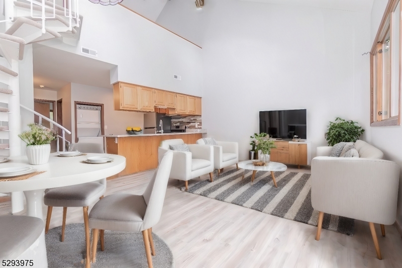 8 Augusta Dr unit 6 6