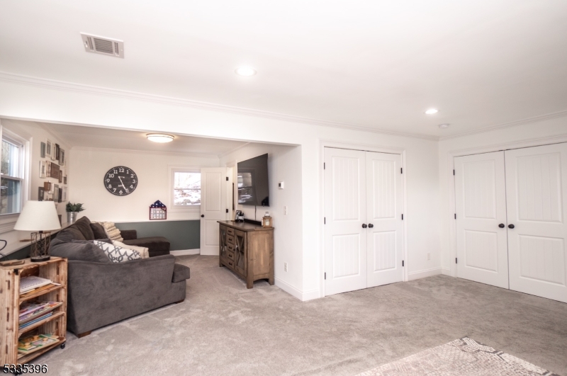126 Flora Ave