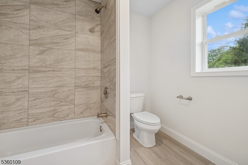 4 Sterling Dr