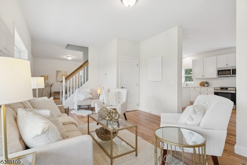 4 Sterling Dr