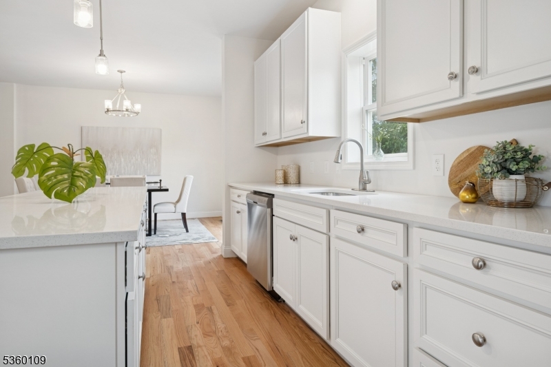 4 Sterling Dr