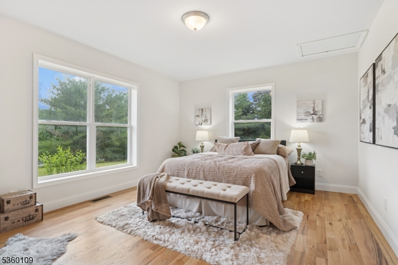 4 Sterling Dr