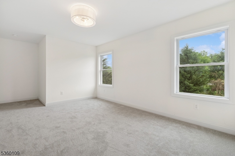 4 Sterling Dr