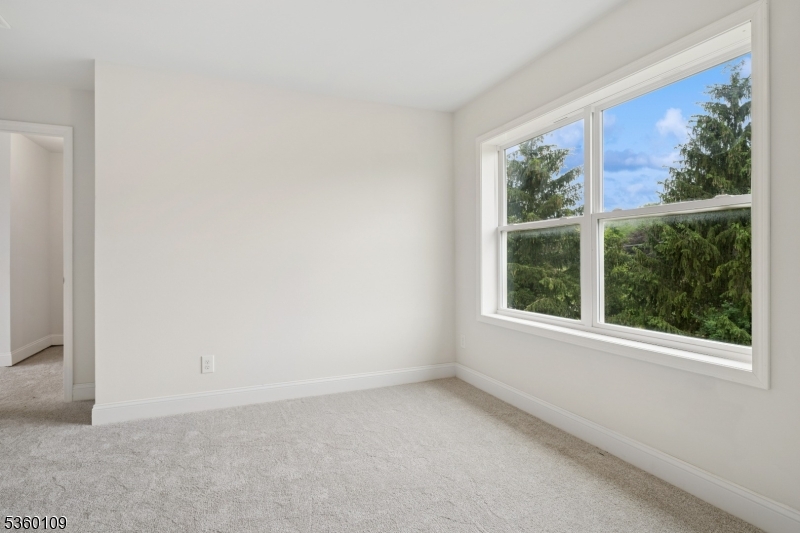 4 Sterling Dr