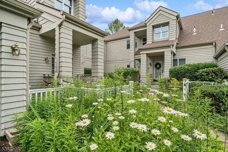 7 Harker Hill Dr
