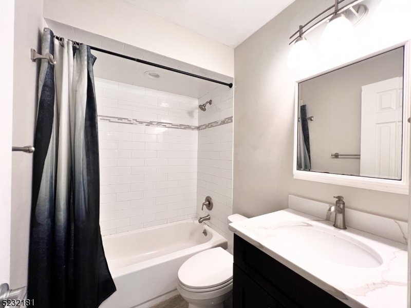 4 Brandywine Ct Unit 7