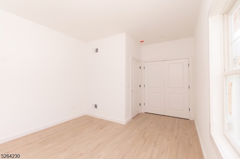 14 Sterling Dr