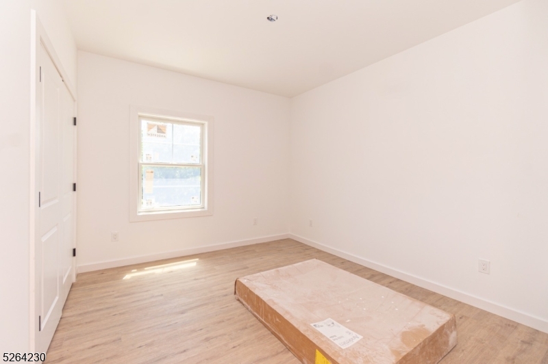 14 Sterling Dr